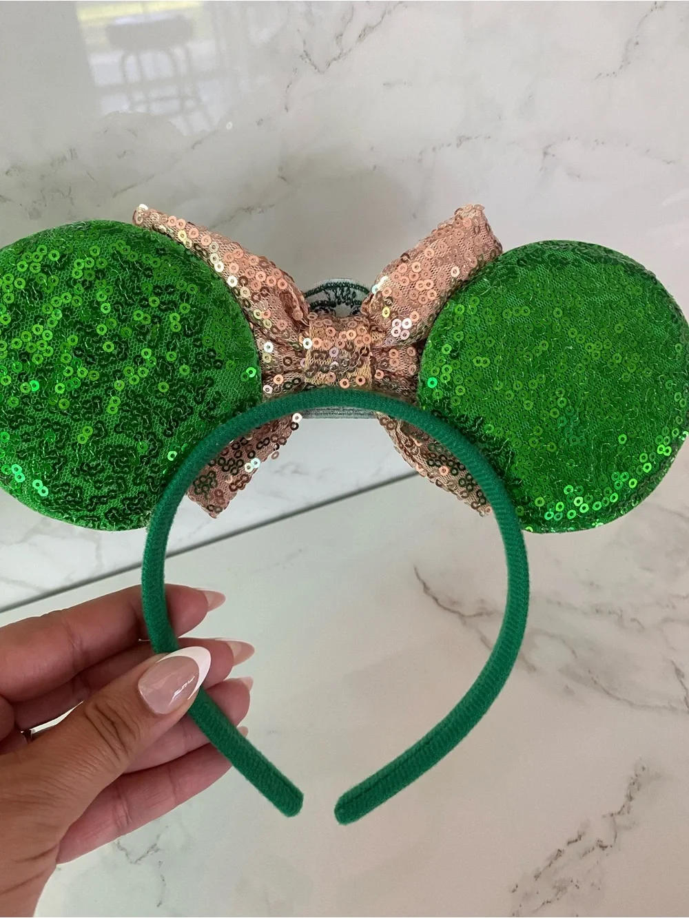 N/A sparkly green